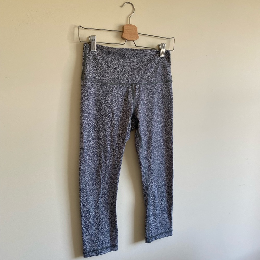 Lululemon Wunder Under Cropped Luxtreme Leggings